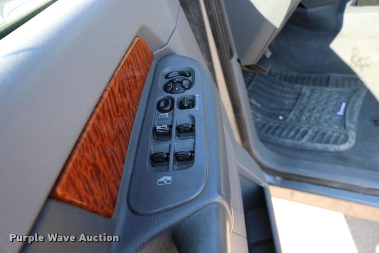 image for item DB9276 2006 Dodge Ram 2500 Mega Cab pickup truck