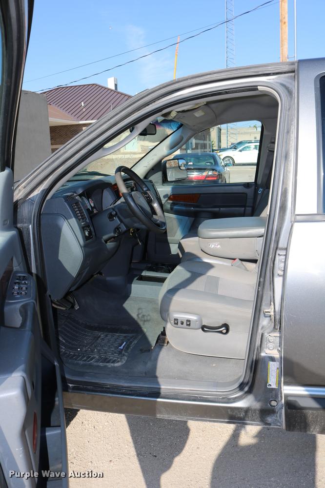 image for item DB9276 2006 Dodge Ram 2500 Mega Cab pickup truck