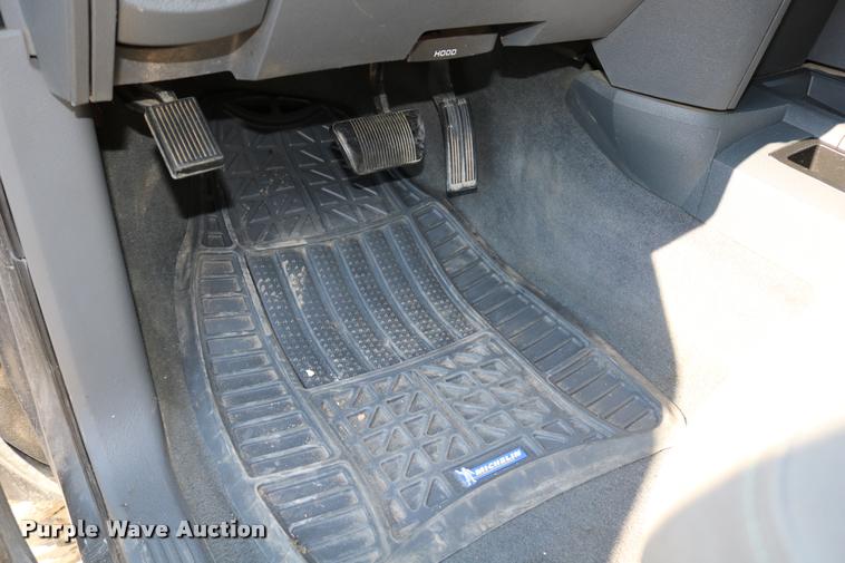 image for item DB9276 2006 Dodge Ram 2500 Mega Cab pickup truck