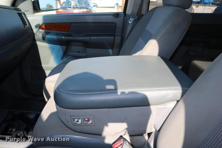 image for item DB9276 2006 Dodge Ram 2500 Mega Cab pickup truck