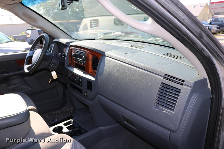 image for item DB9276 2006 Dodge Ram 2500 Mega Cab pickup truck
