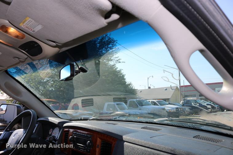 image for item DB9276 2006 Dodge Ram 2500 Mega Cab pickup truck