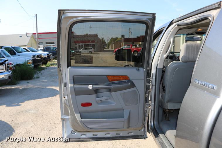 image for item DB9276 2006 Dodge Ram 2500 Mega Cab pickup truck