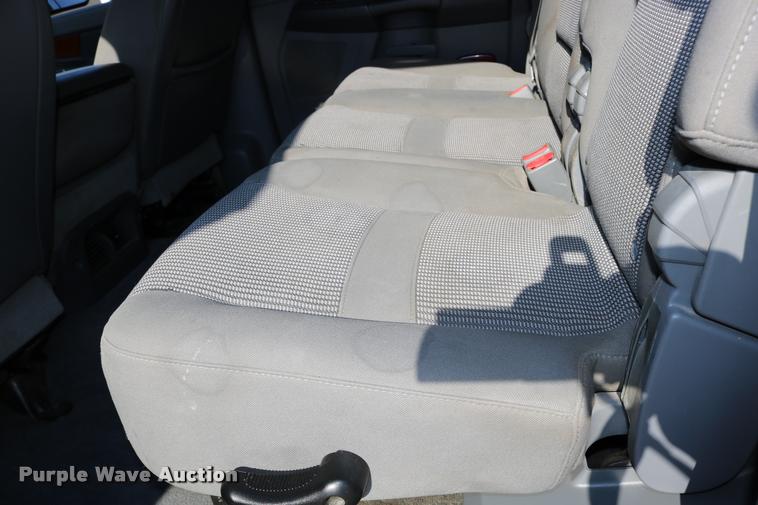 image for item DB9276 2006 Dodge Ram 2500 Mega Cab pickup truck