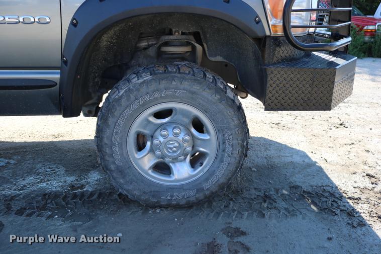 image for item DB9276 2006 Dodge Ram 2500 Mega Cab pickup truck