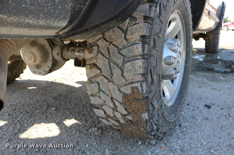 image for item DB9276 2006 Dodge Ram 2500 Mega Cab pickup truck