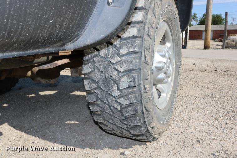 image for item DB9276 2006 Dodge Ram 2500 Mega Cab pickup truck