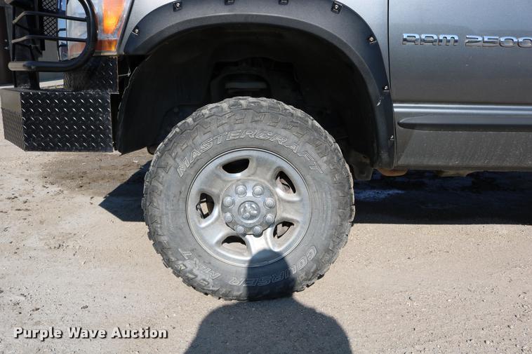 image for item DB9276 2006 Dodge Ram 2500 Mega Cab pickup truck