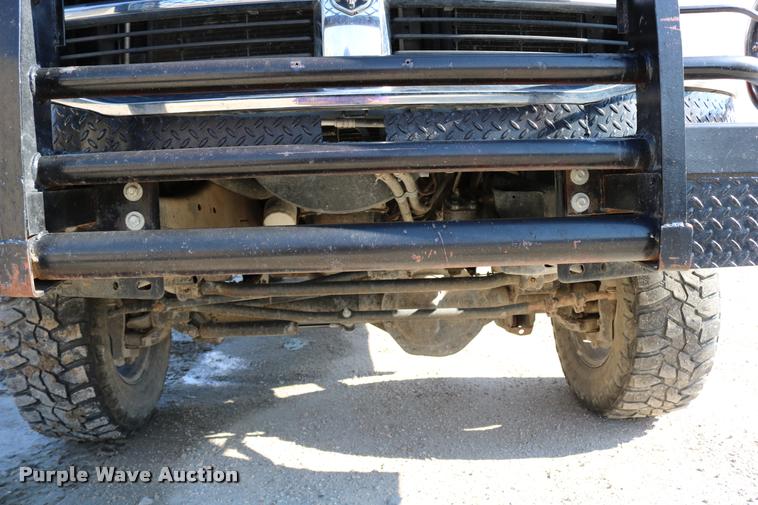 image for item DB9276 2006 Dodge Ram 2500 Mega Cab pickup truck