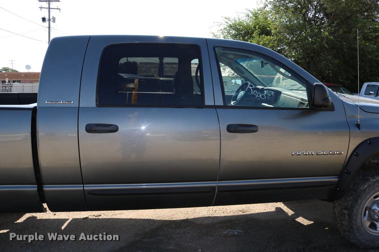 image for item DB9276 2006 Dodge Ram 2500 Mega Cab pickup truck