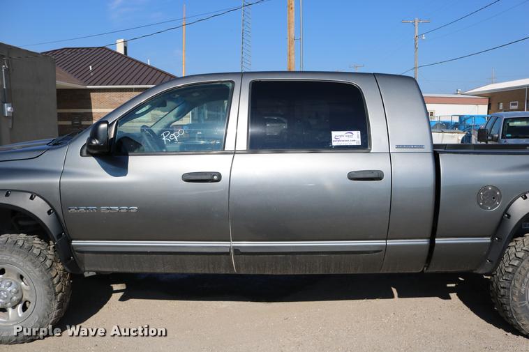 image for item DB9276 2006 Dodge Ram 2500 Mega Cab pickup truck