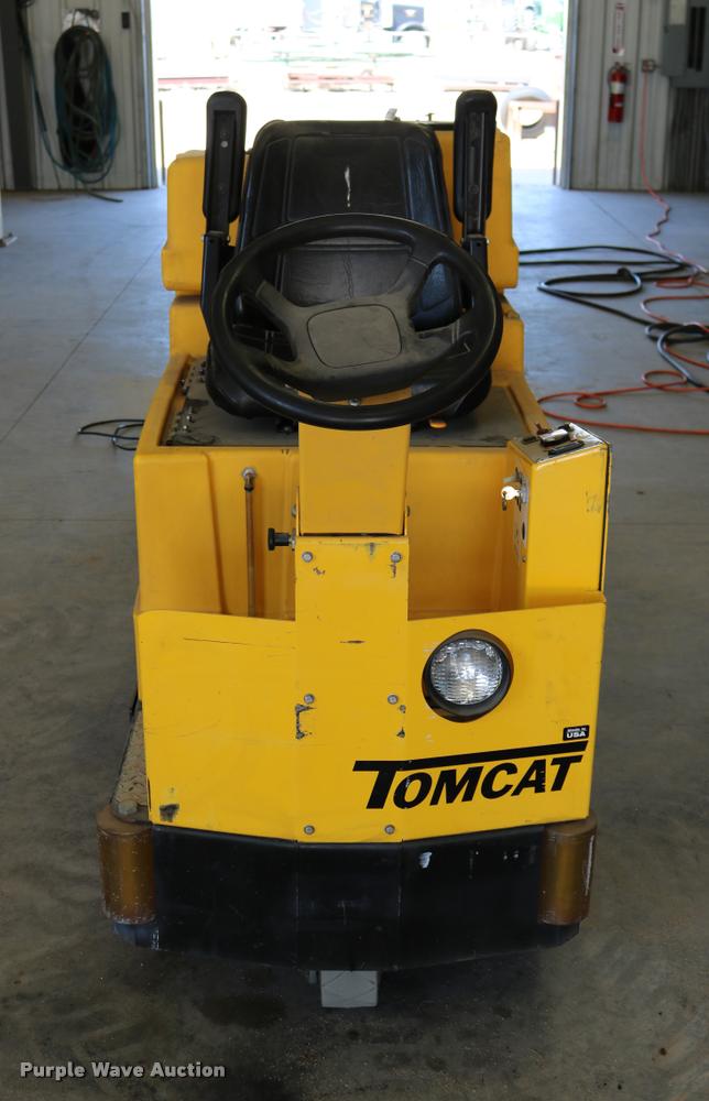 image for item DB9313 Tomcat 29 floor machine