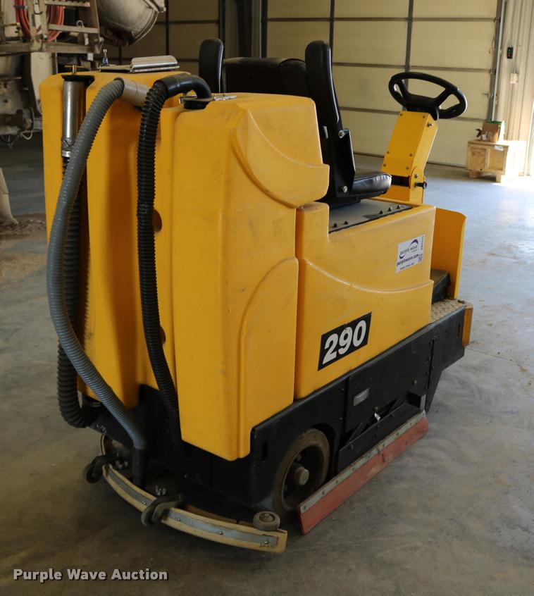 image for item DB9313 Tomcat 29 floor machine