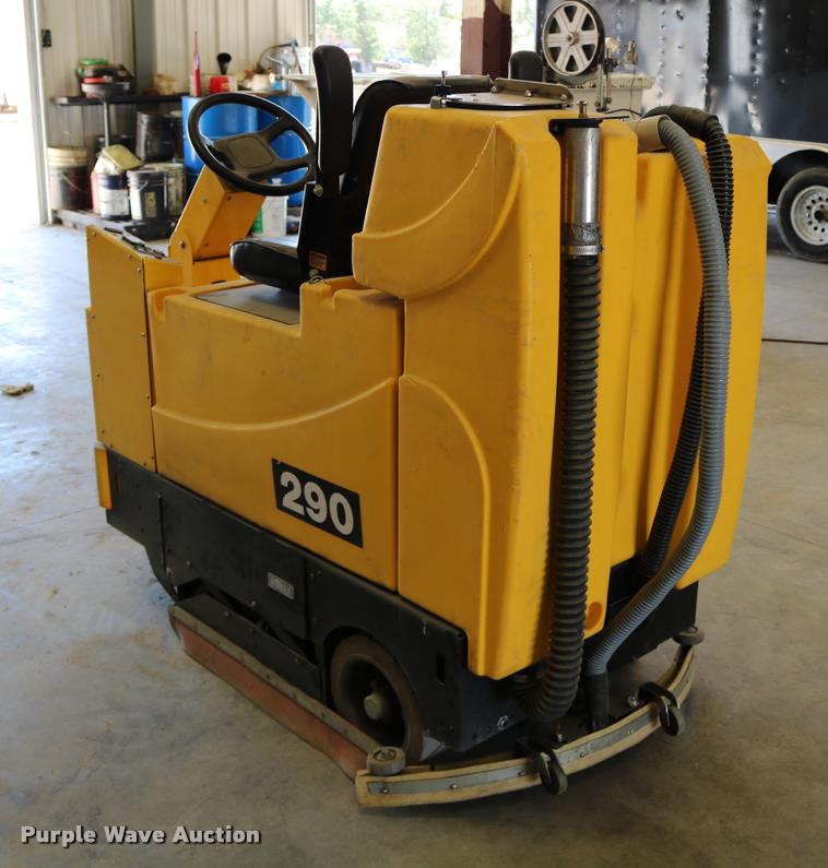 image for item DB9313 Tomcat 29 floor machine