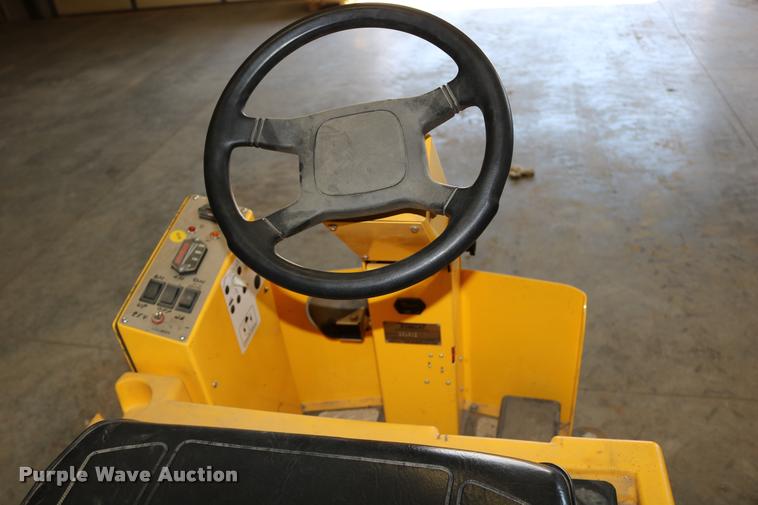 image for item DB9313 Tomcat 29 floor machine