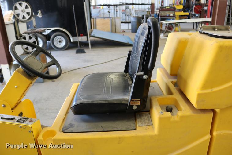 image for item DB9313 Tomcat 29 floor machine