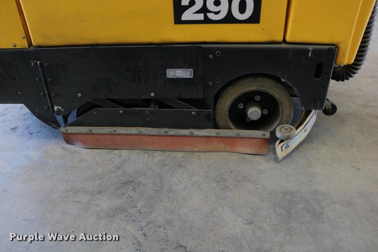 image for item DB9313 Tomcat 29 floor machine