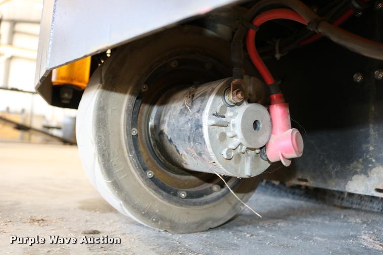 image for item DB9313 Tomcat 29 floor machine