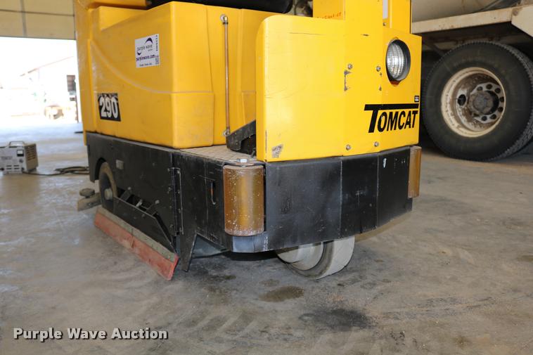 image for item DB9313 Tomcat 29 floor machine