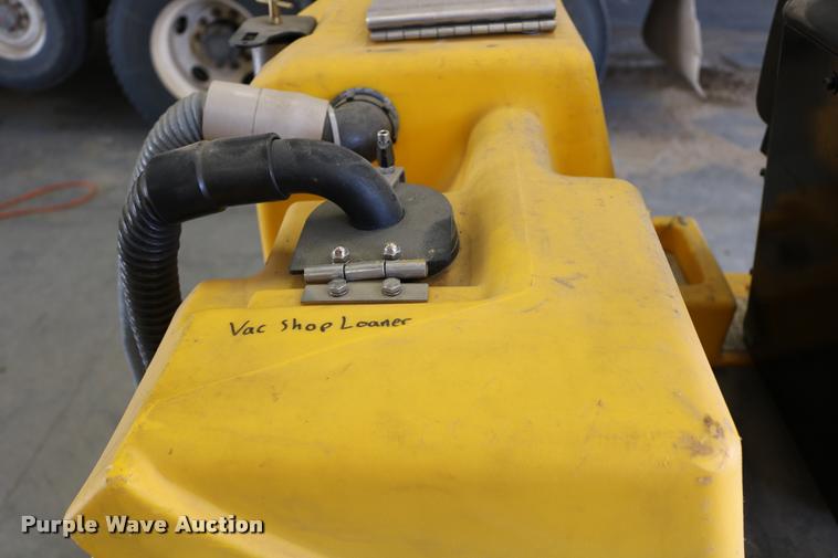 image for item DB9313 Tomcat 29 floor machine