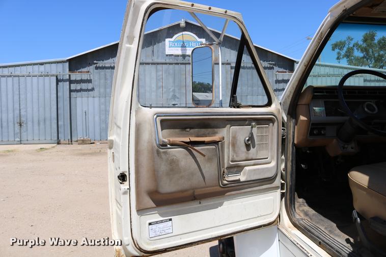 image for item DB9323 1983 Ford F800 fuel truck