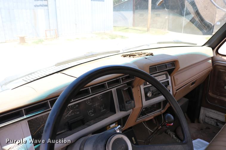 image for item DB9323 1983 Ford F800 fuel truck