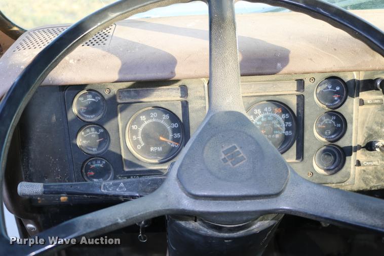 image for item DB9361 1981 International 1824 propane truck