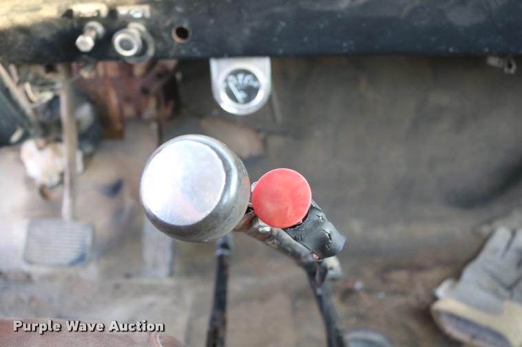 image for item DB9361 1981 International 1824 propane truck