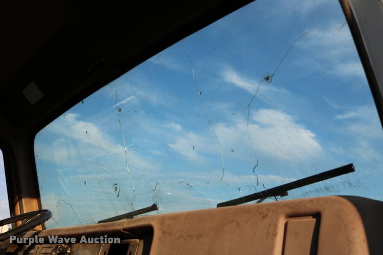 image for item DB9361 1981 International 1824 propane truck