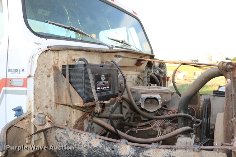 image for item DB9361 1981 International 1824 propane truck