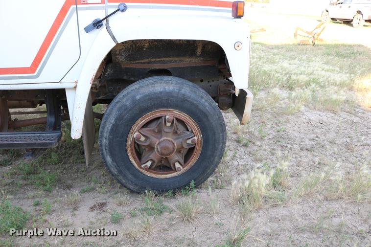 image for item DB9361 1981 International 1824 propane truck