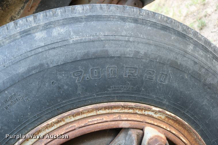 image for item DB9361 1981 International 1824 propane truck