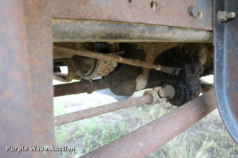 image for item DB9361 1981 International 1824 propane truck