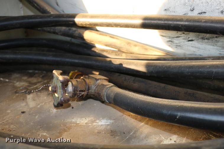 image for item DB9361 1981 International 1824 propane truck