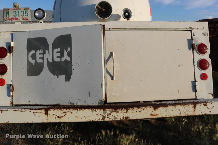 image for item DB9361 1981 International 1824 propane truck