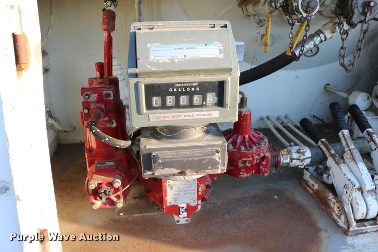 image for item DB9361 1981 International 1824 propane truck