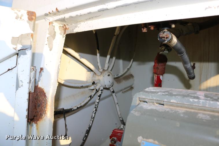 image for item DB9361 1981 International 1824 propane truck