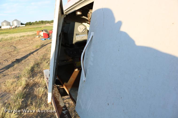 image for item DB9361 1981 International 1824 propane truck