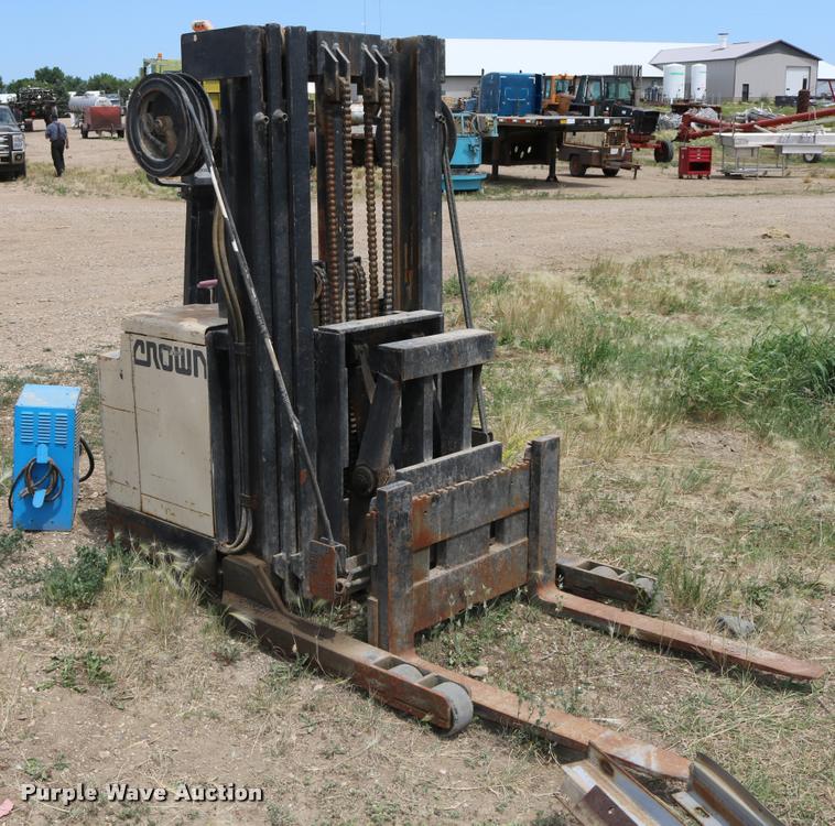 image for item DB9376 Crown 30WRTT forklift