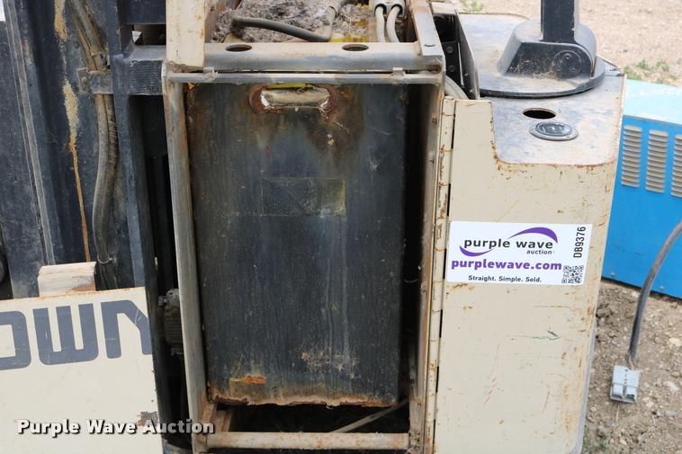 image for item DB9376 Crown 30WRTT forklift