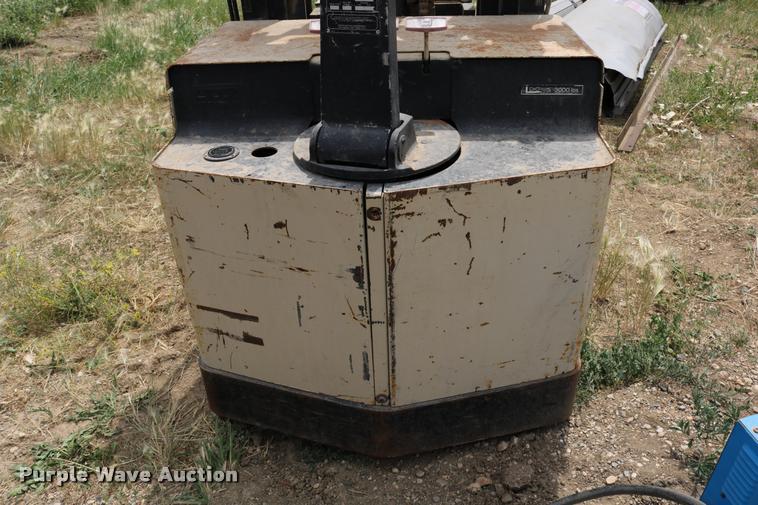 image for item DB9376 Crown 30WRTT forklift