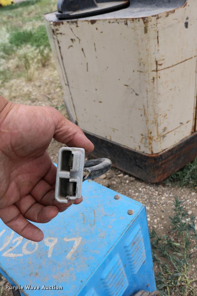 image for item DB9376 Crown 30WRTT forklift