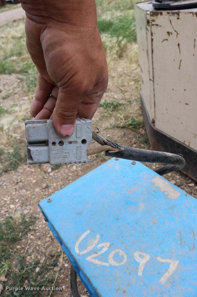 image for item DB9376 Crown 30WRTT forklift