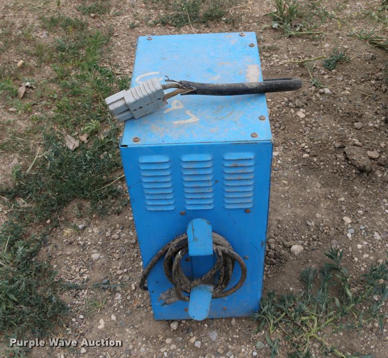 image for item DB9376 Crown 30WRTT forklift