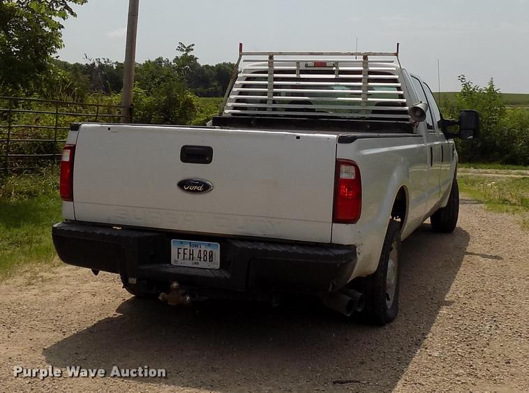 image for item DC4946 2010 Ford F350 Super Duty Crew Cab pickup truck