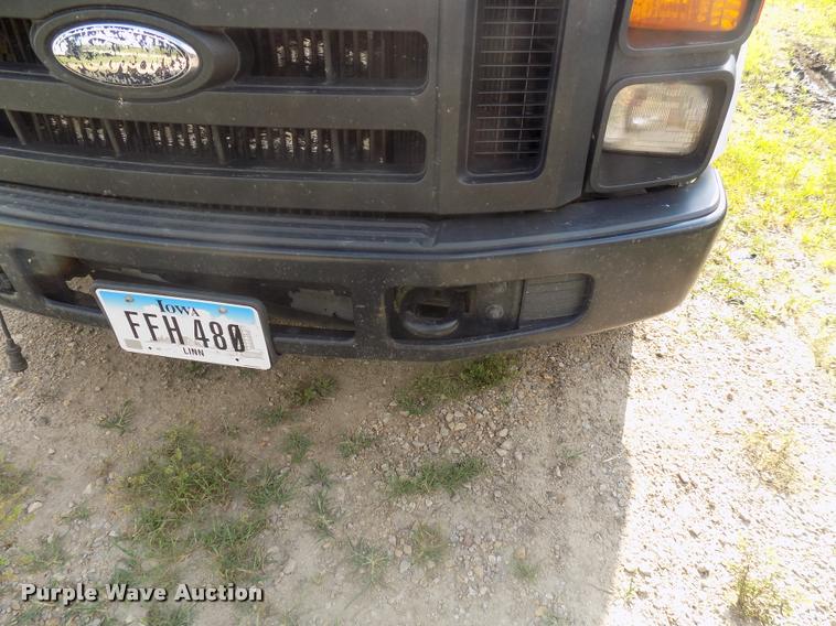 image for item DC4946 2010 Ford F350 Super Duty Crew Cab pickup truck