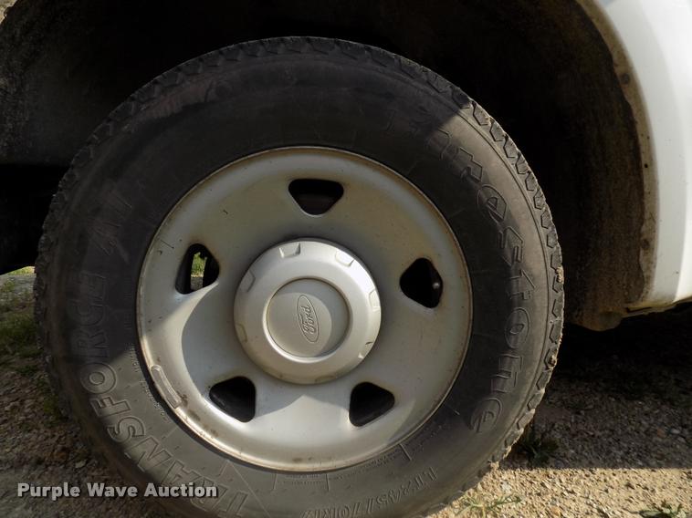 image for item DC4946 2010 Ford F350 Super Duty Crew Cab pickup truck