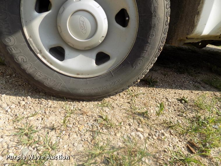 image for item DC4946 2010 Ford F350 Super Duty Crew Cab pickup truck