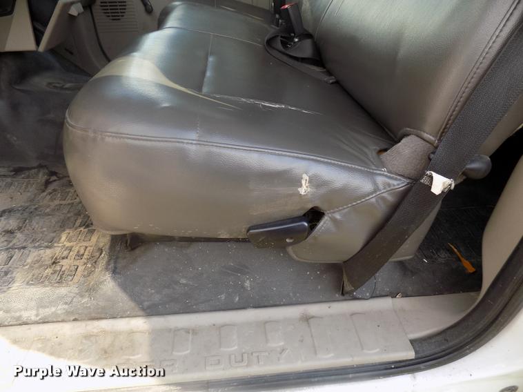 image for item DC4946 2010 Ford F350 Super Duty Crew Cab pickup truck