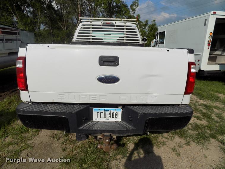 image for item DC4946 2010 Ford F350 Super Duty Crew Cab pickup truck